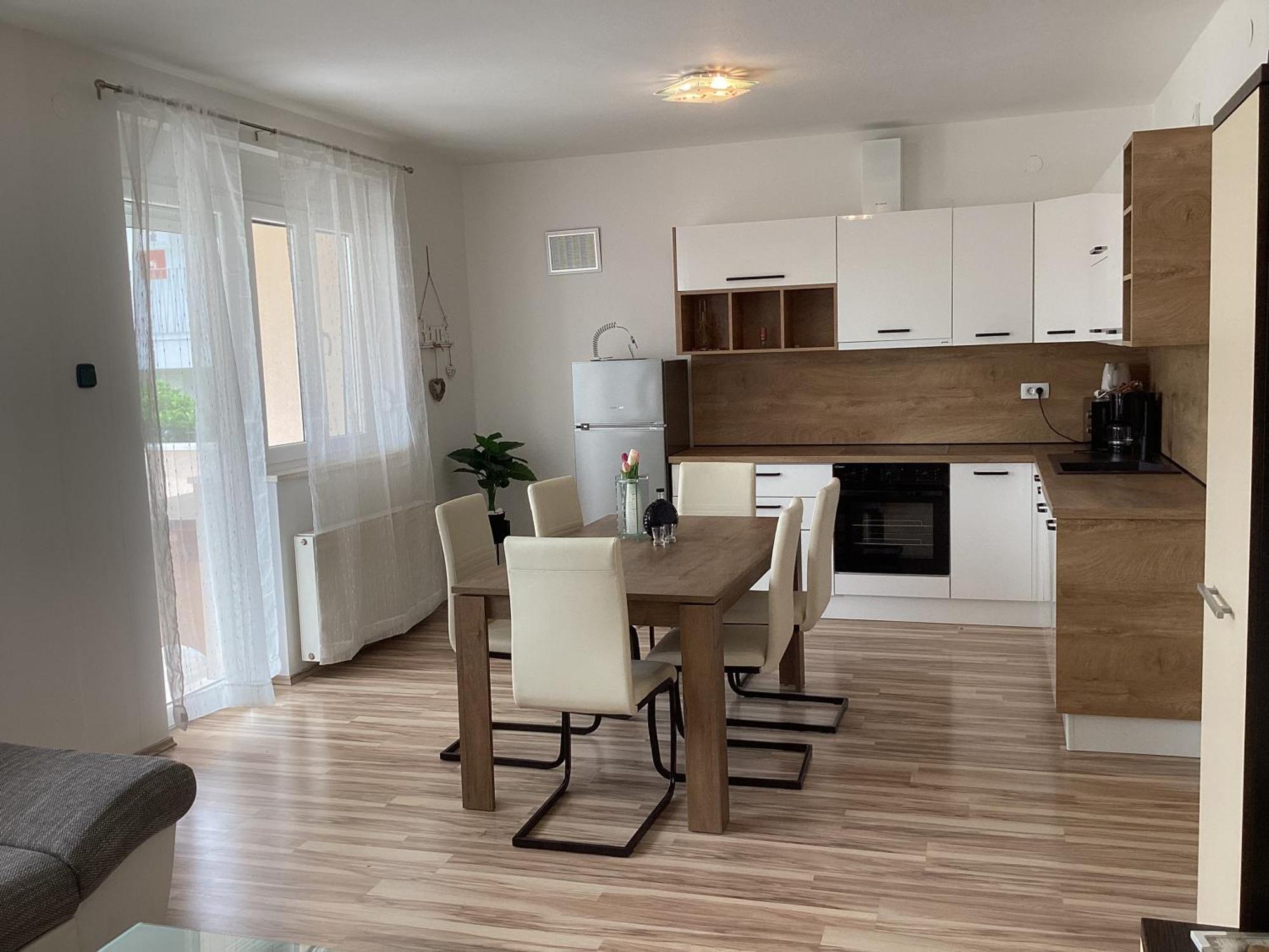 Apartments Ploka Okrug Gornji Esterno foto